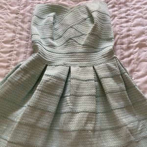 Turquoise strapless dress // small